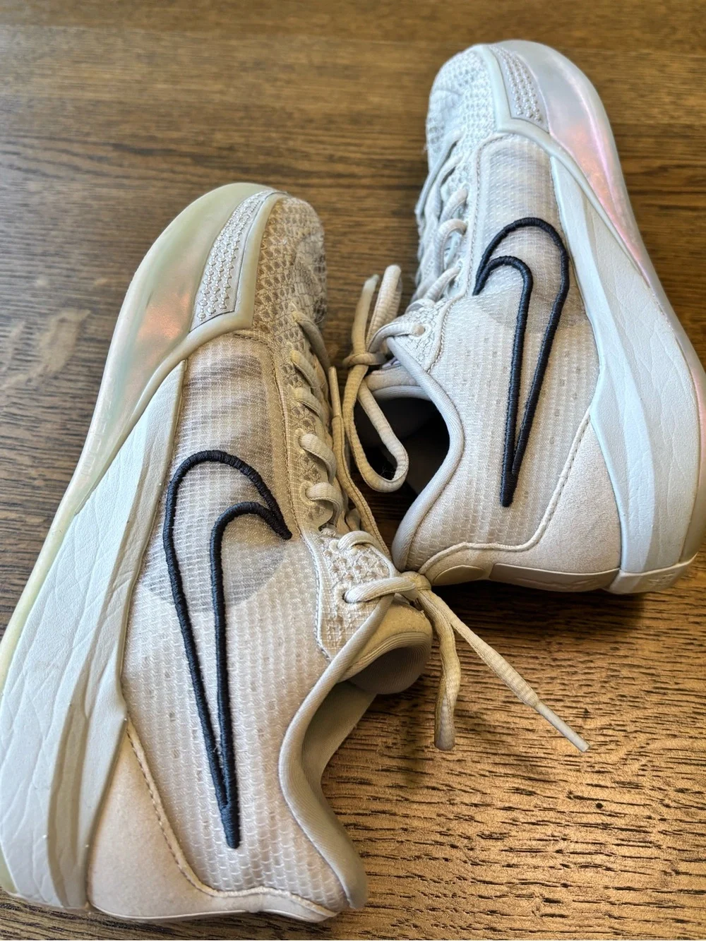 Nike React Hyperset 2 Volleyball Shoes Women’s 7 Beige Volleyball Court Sneakers